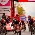 Alison Jackson gana la 2n etapa Vuelta a España Femenina en un final caótico